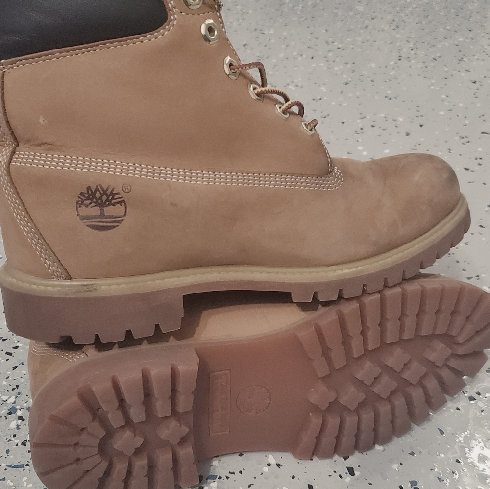 Timberland Brown and Black Leather Boots